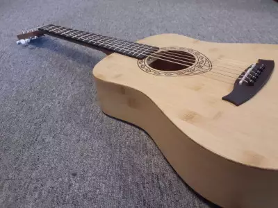 ویژگی و مشخصات گیتار آدمیرا خوآنیتا 3/4